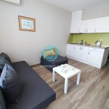 Sorrento Sole Mare - By The Апартаменты Свети-Влас