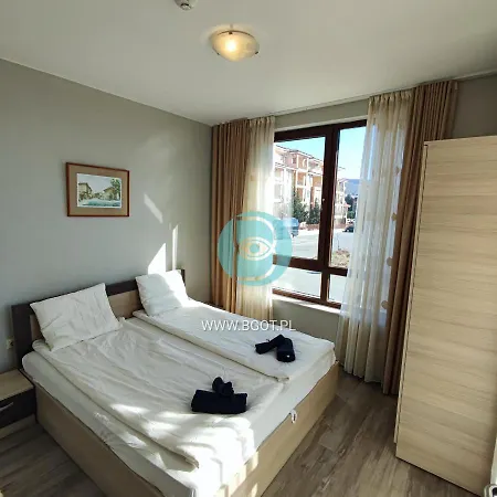 Apartment Sorrento Sole Mare - By The *