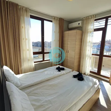 Apartment Sorrento Sole Mare - By The *