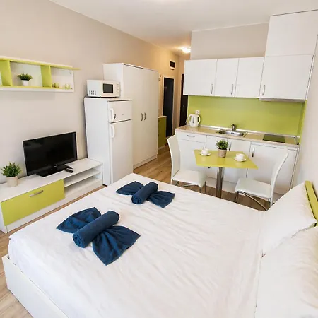 Sorrento Sole Mare - By The Appartement Sveti Vlas
